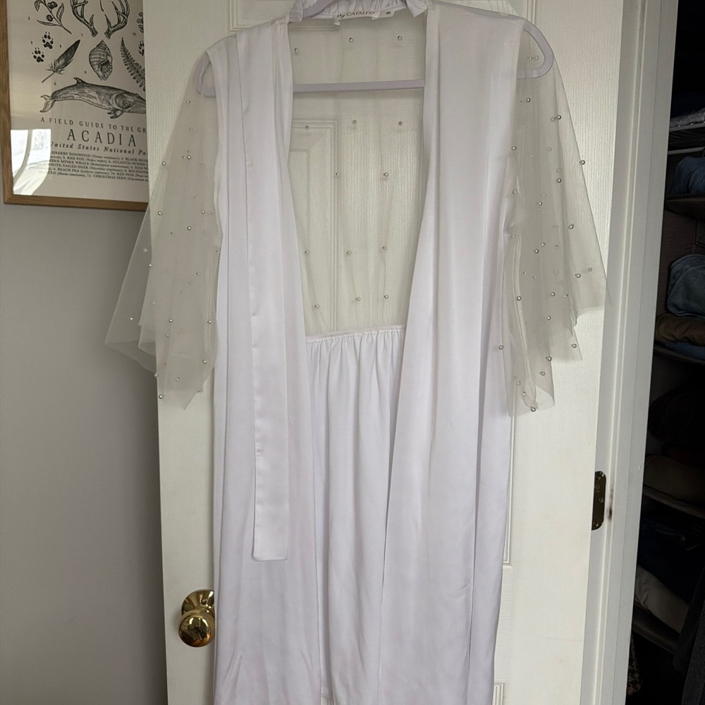 Opal Bridal Robe - Picture 5 of 6